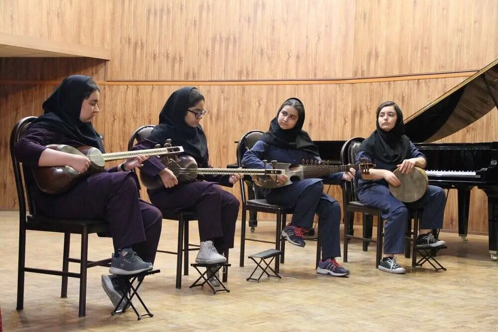 قهر نظام آموزشی با موسیقی