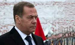 مدودف: واقعیت میدان جنگ، جایگزین انکار در مذاکرات شده است
