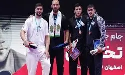 محمدی: کمیته فنی برای انتخاب کشتی‌گیران دو وزن کار سختی پیش رو دارد