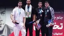 محمدی: کمیته فنی برای انتخاب کشتی‌گیران دو وزن کار سختی پیش رو دارد
