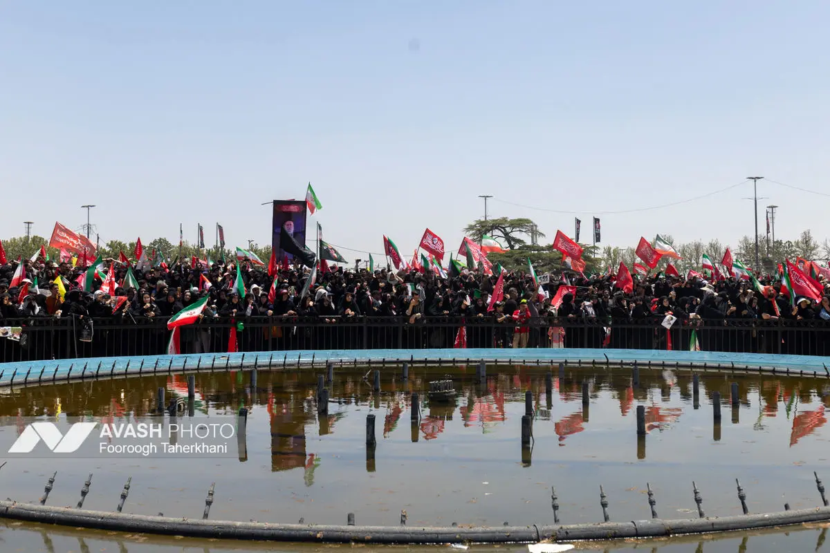 مراسم تشییع پیکر مطهر رهبر شهید انقلاب در تهران - ۴