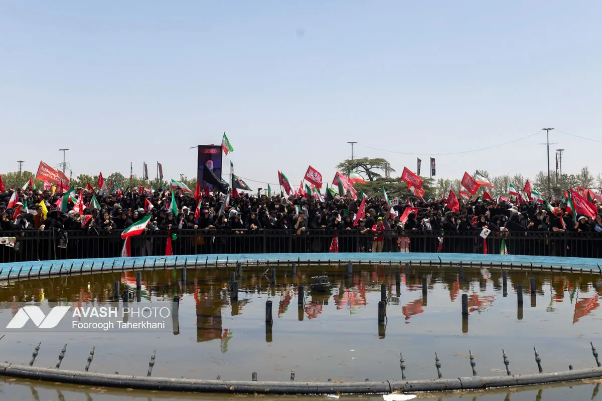 مراسم تشییع پیکر مطهر رهبر شهید انقلاب در تهران - ۴