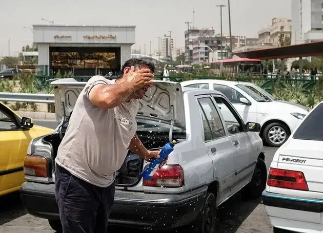 شلاق آفتاب بر تن فلات مرکزی/ در برابر موج گرما و بحران گرمازدگی حاد چه باید کرد؟