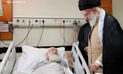 عیادت رهبر انقلاب از آیت الله نوری همدانی 