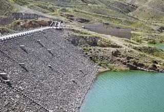 جمعیت بالای تهران و کرج فشار زیادی به منابع آبی وارد می‌کند