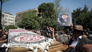روز تلخ، سینمای ایران/ بدرقه اکبر عبدی به خانه ابدی با تشویق مردم 