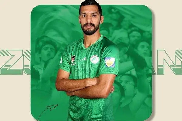 ذوب‌آهن یک مهاجم به خدمت گرفت