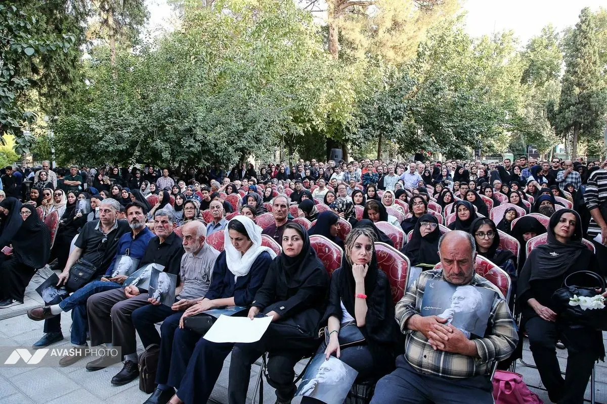 تشییع پیکر استاد محمود فرشچیان