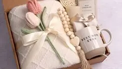 خرید کادو روز مادر ارزان در آذر ۱۴۰۴؛ یک شاخه گل چند؟