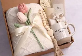 خرید کادو روز مادر ارزان در آذر ۱۴۰۴؛ یک شاخه گل چند؟