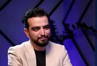 یوروپاشی با چشمان کاملا بسته