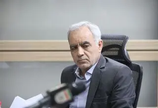بهاروند: بعد از مشورت با وزیر ورزش تکلیف لیگ برتر را مشخص می‌کنیم
