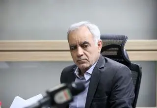 بهاروند: بعد از مشورت با وزیر ورزش تکلیف لیگ برتر را مشخص می‌کنیم
