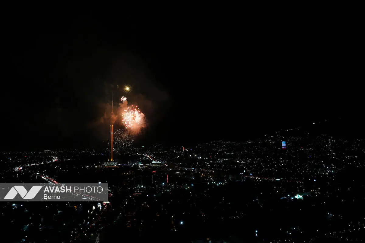 نور افشانی در شب سالگرد پیروزی انقلاب اسلامی