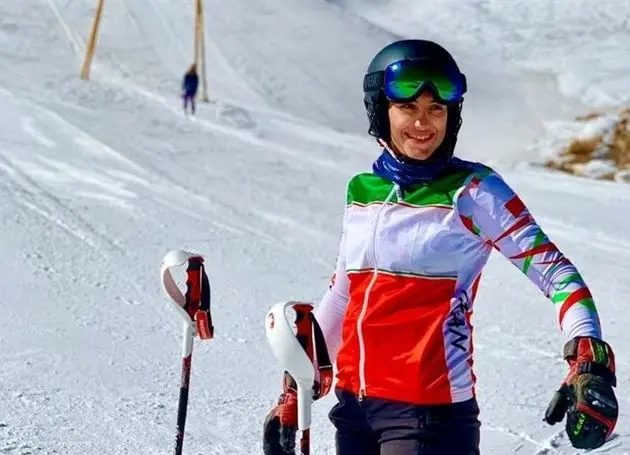 پرچمدار پناهنده به ایران بازگشت