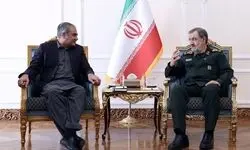 محسن رضایی: عشق و علاقه مردم ایران به پاکستان مثال‌زدنی است