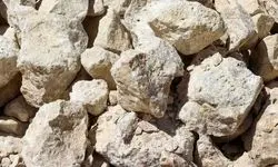 توقیف ۱۲۲ تن سنگ سلستین غیرمجاز در دامغان