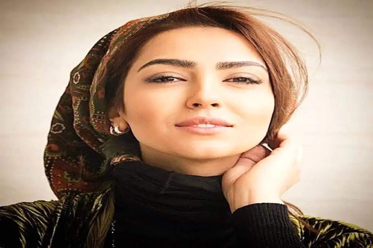 سلفی مونا کرمی با مادر و فرزندش پربازدید شد