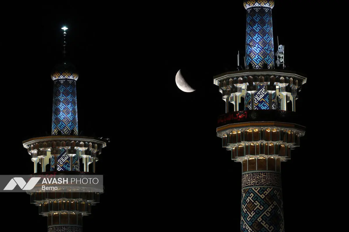 انتقال پیکر رهبر شهید با بالگرد به حرم امام رضا (ع)