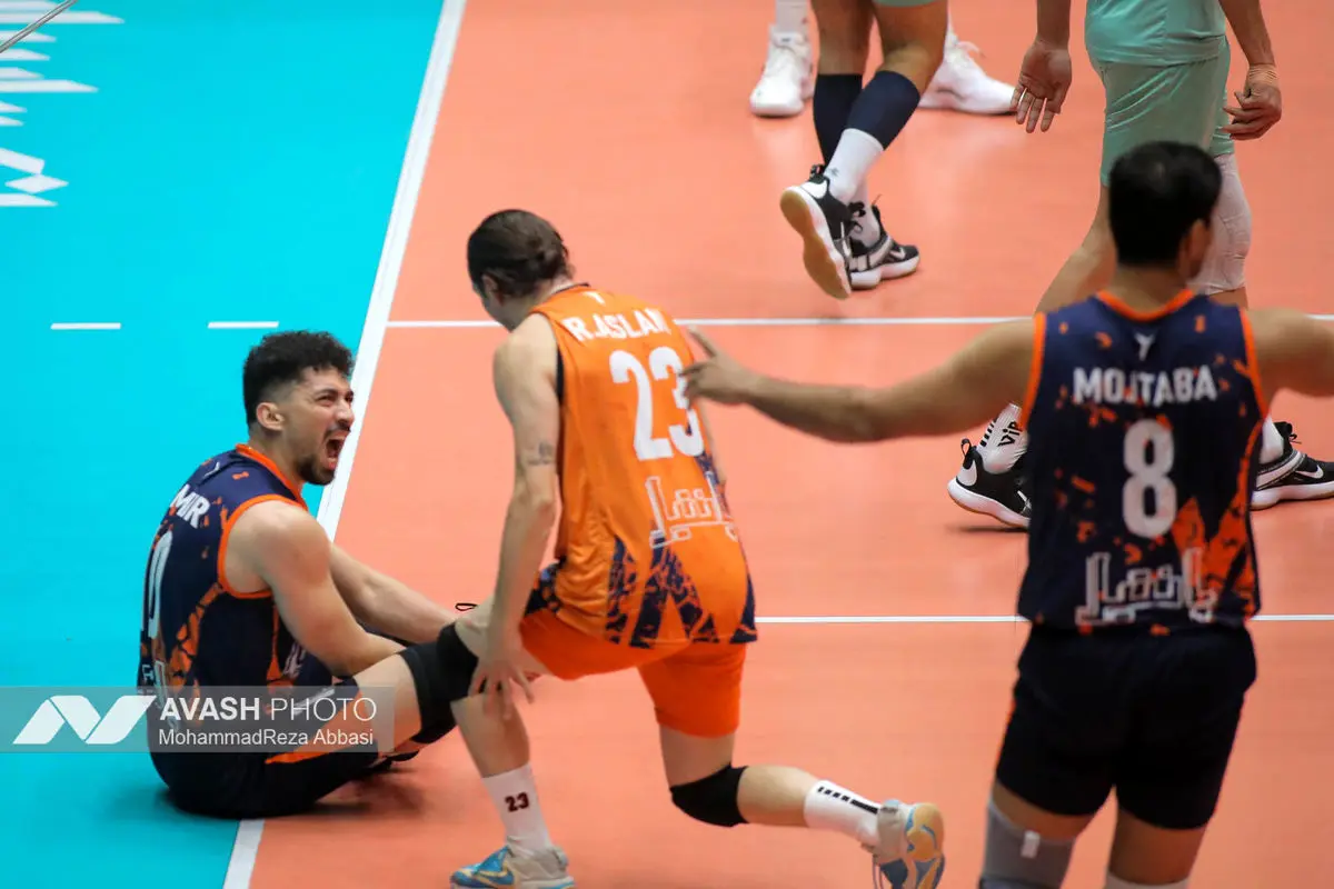 دیدار تیم های والیبال پیکان تهران و سایپا تهران