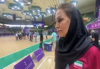 نشمین شفیعیان: امیدوارم در دیدار رده‌بندی به سکو برسیم