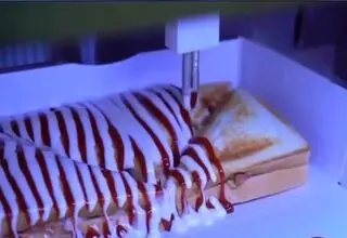 یک افتخارآفرینی جدید؛ دستگاه سس‌زن!