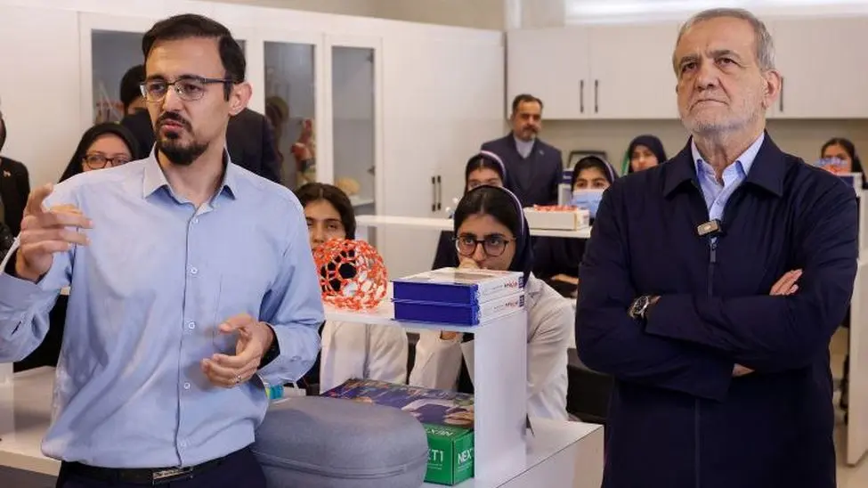 پزشکیان: باید بستر توسعه مهارت‌های فردی و گروهی دانش‌آموزان فراهم شود