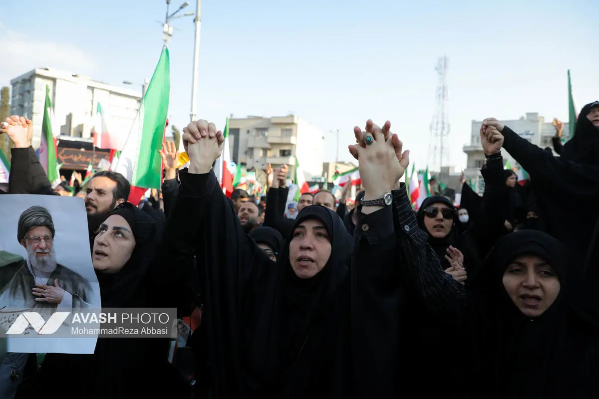 مراسم بیعت با سومین رهبر انقلاب اسلامی در تهران