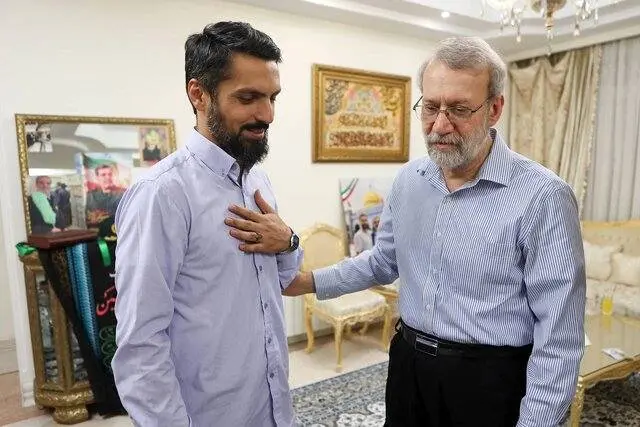 دیدار علی لاریجانی با خانواده شهید ربانی 