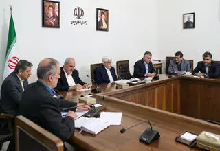 عارف: ایران باید به مرکز هاب در منطقه تبدیل شود