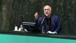 عزیزی: بانک‌ها نباید در جیب مردم دست‌اندازی کنند