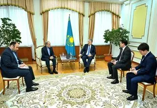 جوکار با وزیر خارجه قزاقستان گفتگو کرد