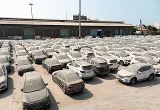 رشد ۴۰ درصدی ترخیص خودروهای وارداتی نو در سال جاری