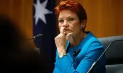 سناتور برقع پوش استرالیایی تعلیق شد