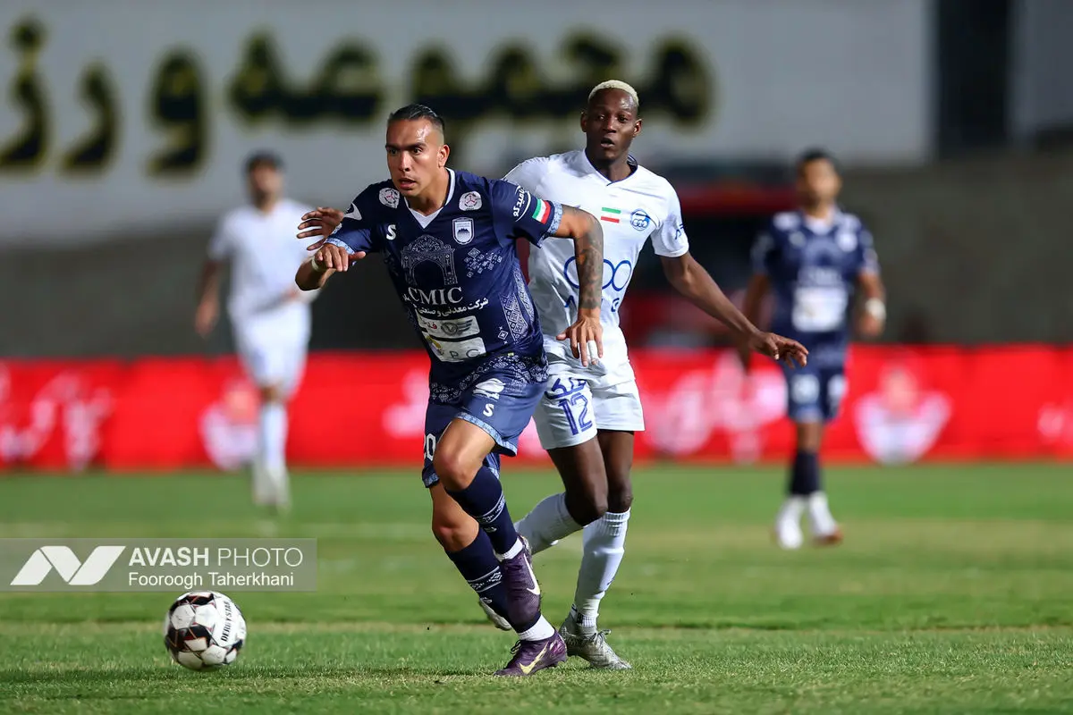 لیگ برتر فوتبال - استقلال و چادرملو