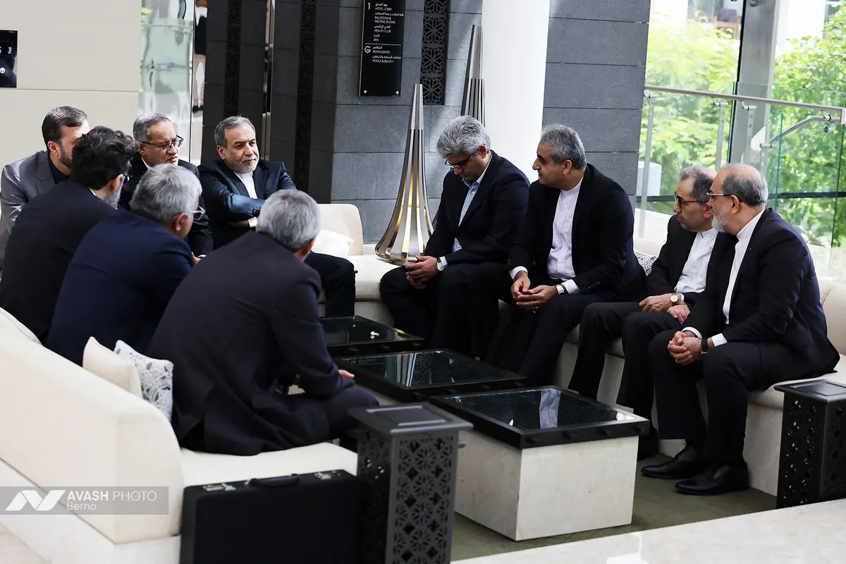 هیات مذاکره کننده ایران پیش از آغاز دور سوم مذاکرات ایران و آمریکا در عمان