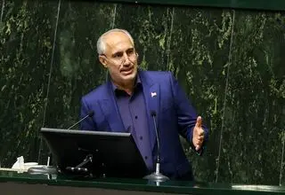 پورمحمدی: انتقال سهمیه بنزین به کارت بانکی از سال آینده اجرا می‌شود