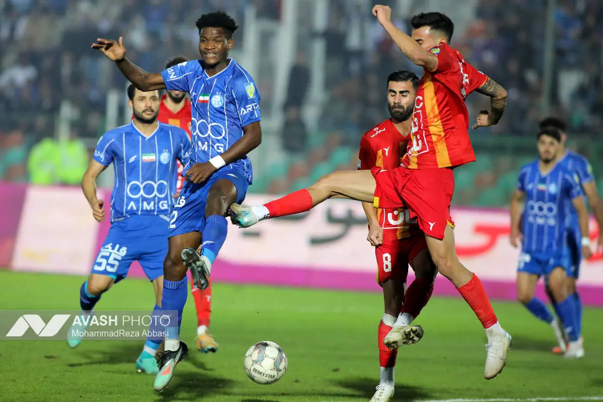 لیگ برتر فوتبال؛ استقلال- فولاد