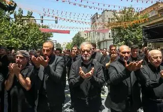 پزشکیان: خون حسین (ع)، مظلومان را به ایستادگی در برابر ظلم فراخوانده است