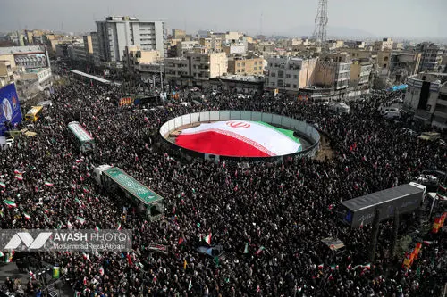 تشییع پیکر ۳۵ شهید جنگ رمضان در تهران - ۲