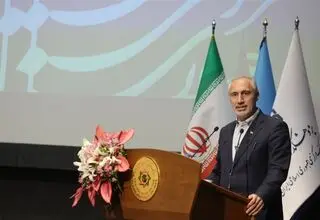 درآمد ارزی کشور باید افزایش یابد