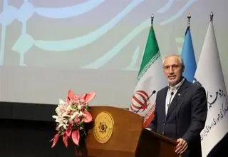 درآمد ارزی کشور باید افزایش یابد