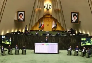بودجه هر دستگاهی که کارایی ندارد باید قطع شود