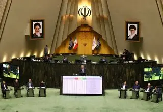 بودجه هر دستگاهی که کارایی ندارد باید قطع شود