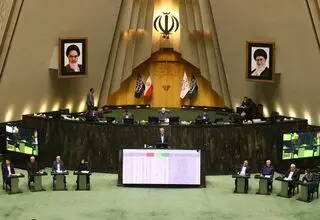 بودجه هر دستگاهی که کارایی ندارد باید قطع شود