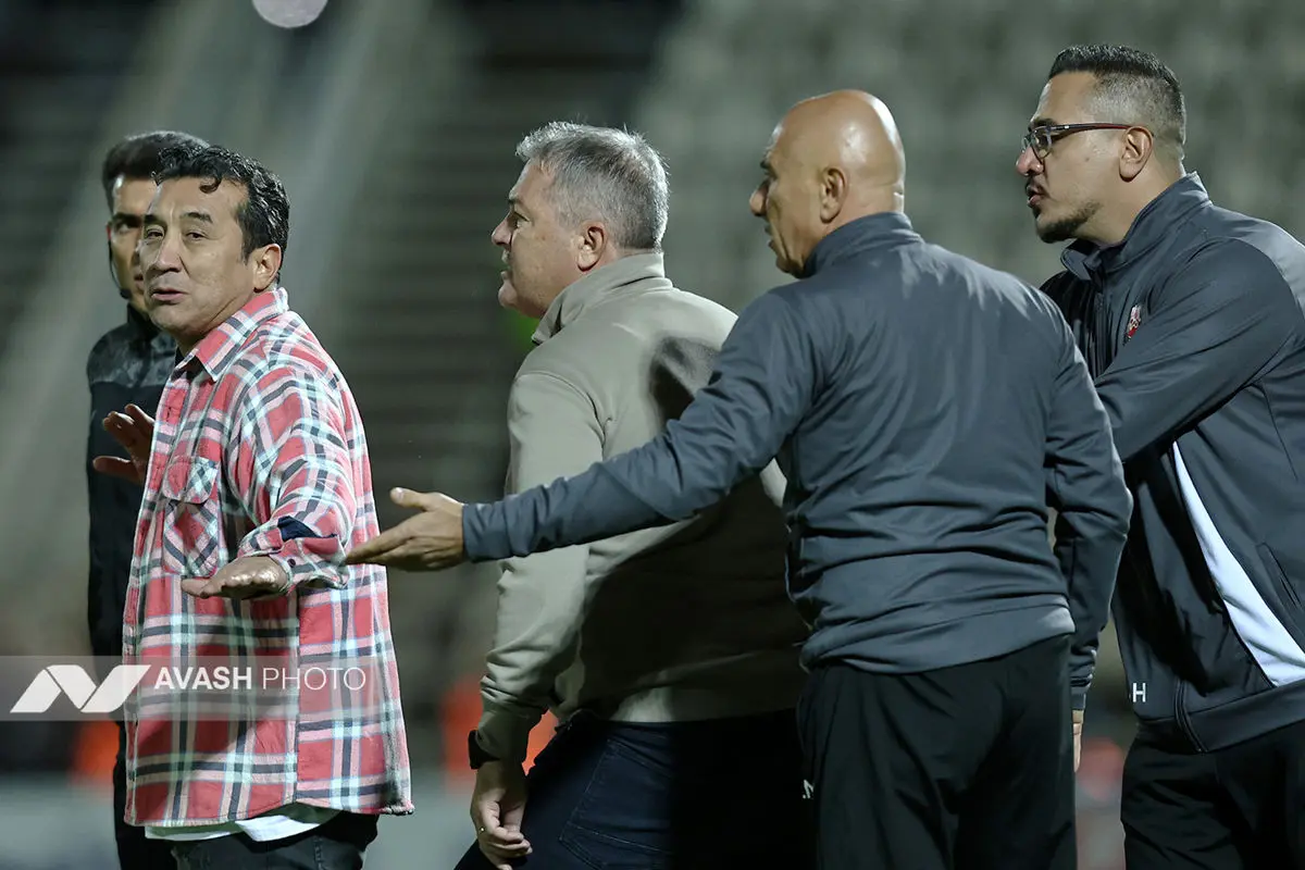 لیگ برتر فوتبال - تراکتور و پرسپولیس