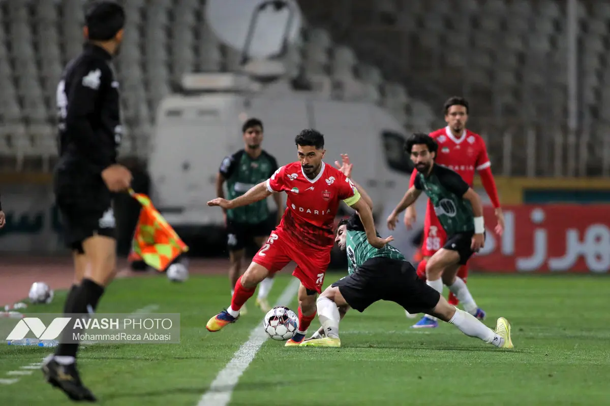 دیدار تیم های فوتبال  پرسپولیس تهران و خیبر خرم آباد