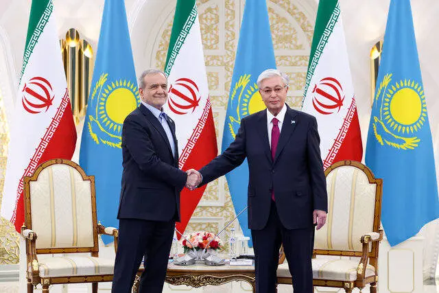 پزشکیان: رهبر انقلاب بر تقویت ارتباط با کشورهای مسلمان تأکید کردند