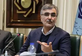 افزایش عرضه ارز با نرخ توافقی در بازار دوم؛ هدایت اقتصاد با بخش خصوصی باشد