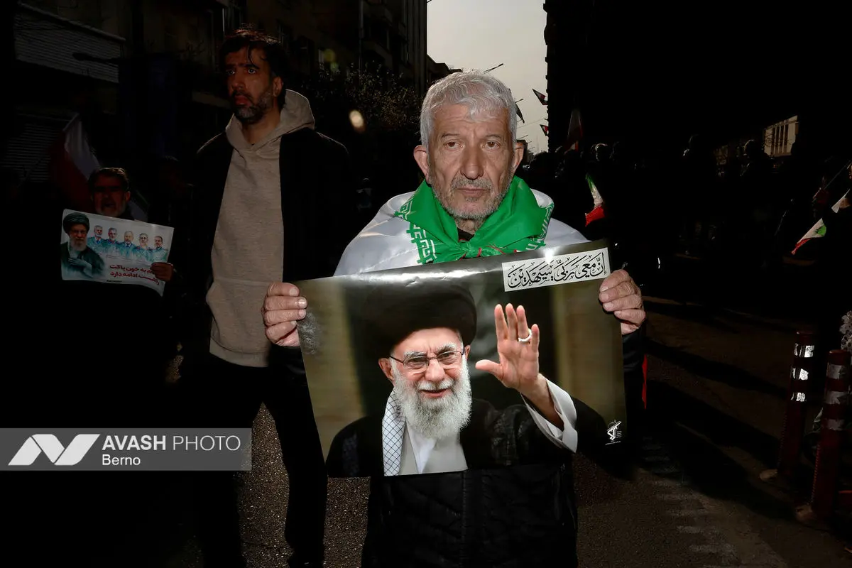 تشییع پیکر ۳۵ شهید جنگ رمضان در تهران